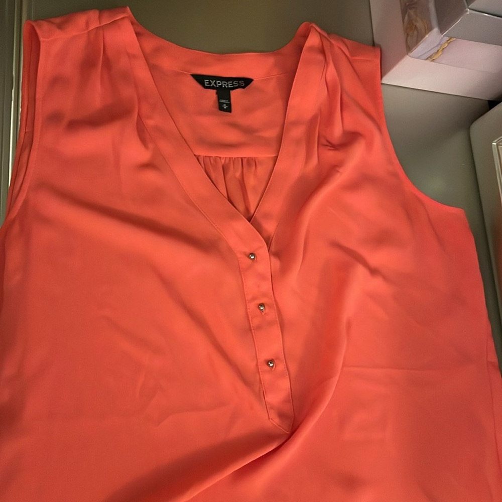 Express Top Size M - Picture 3 of 5